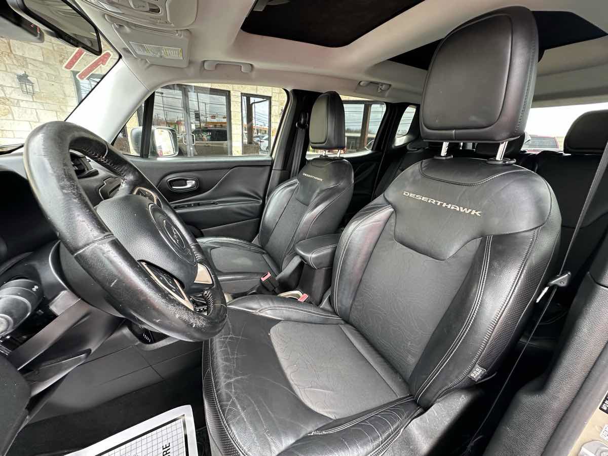 Used 2017 Jeep Renegade Trailhawk image 8