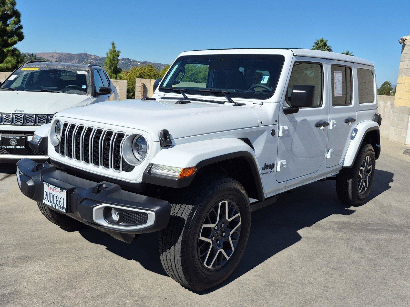 Certified 2026 Jeep Wrangler Unlimited Sahara AWD/4WD image 4