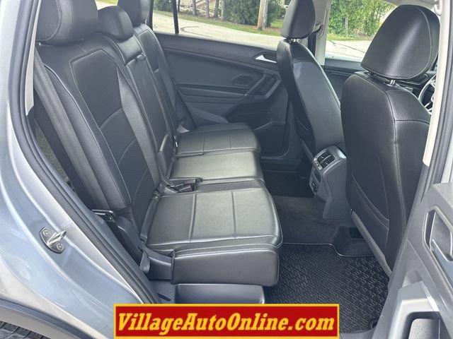 Used 2020 Volkswagen Tiguan SE w/ Panoramic Sunroof Package AWD/4WD image 36