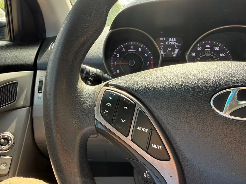 Used 2013 Hyundai Elantra GLS w/ Preferred Pkg FWD image 20