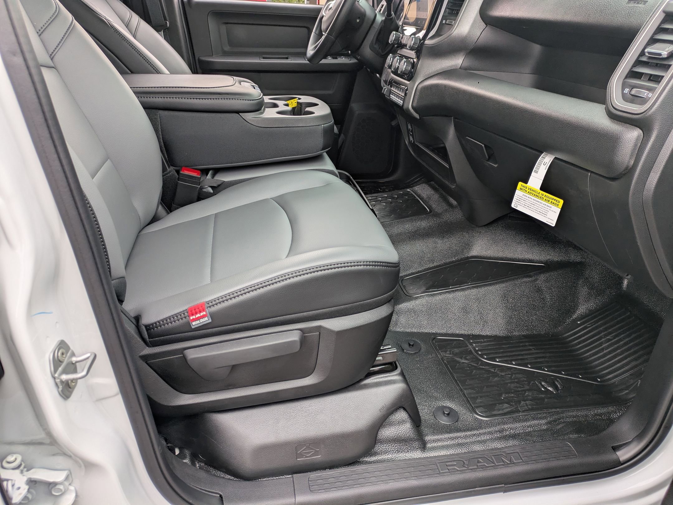 New 2026 RAM 4500 Tradesman w/ Chrome Appearance Group image 32
