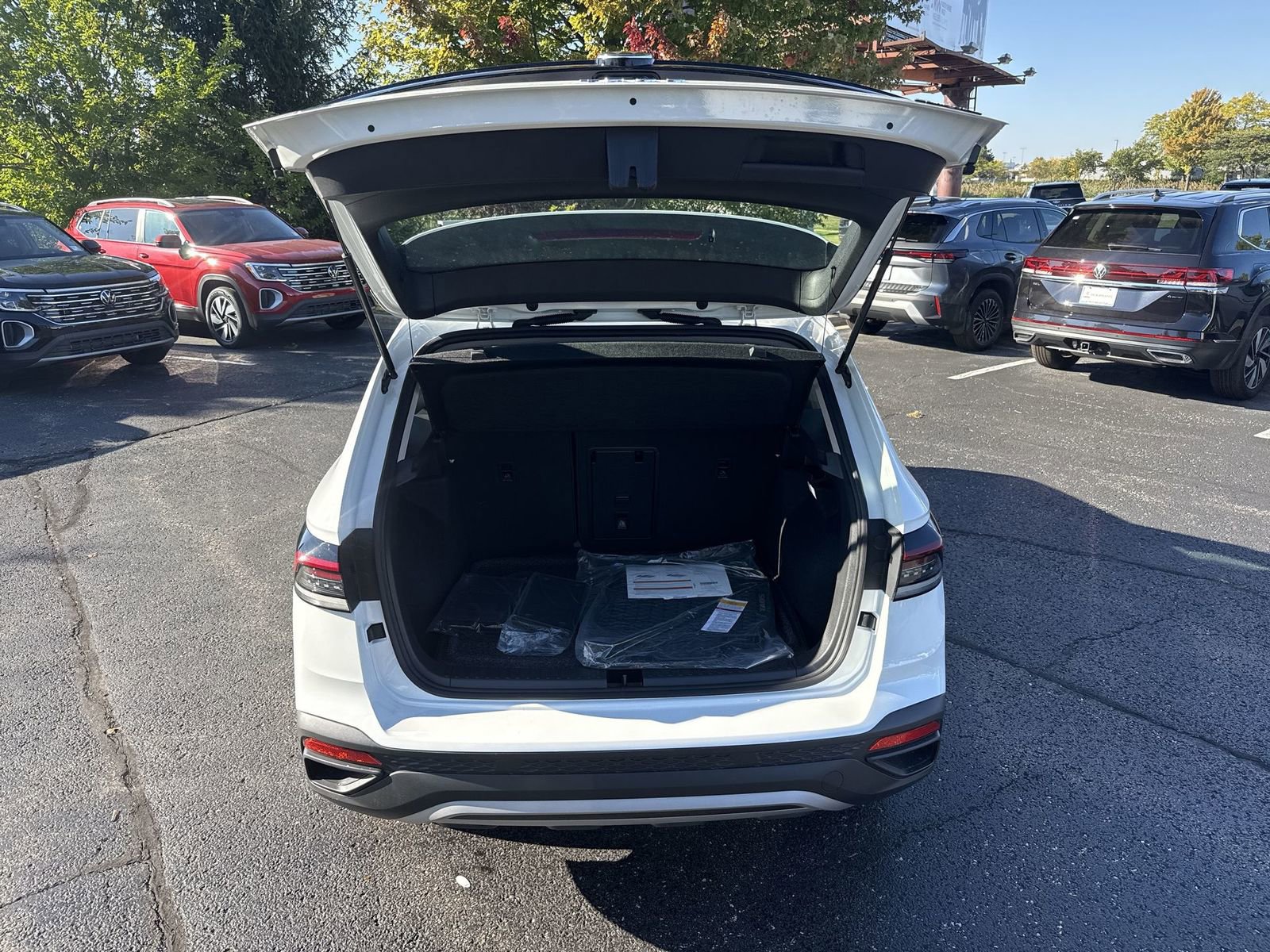 New 2025 Volkswagen Taos S image 24