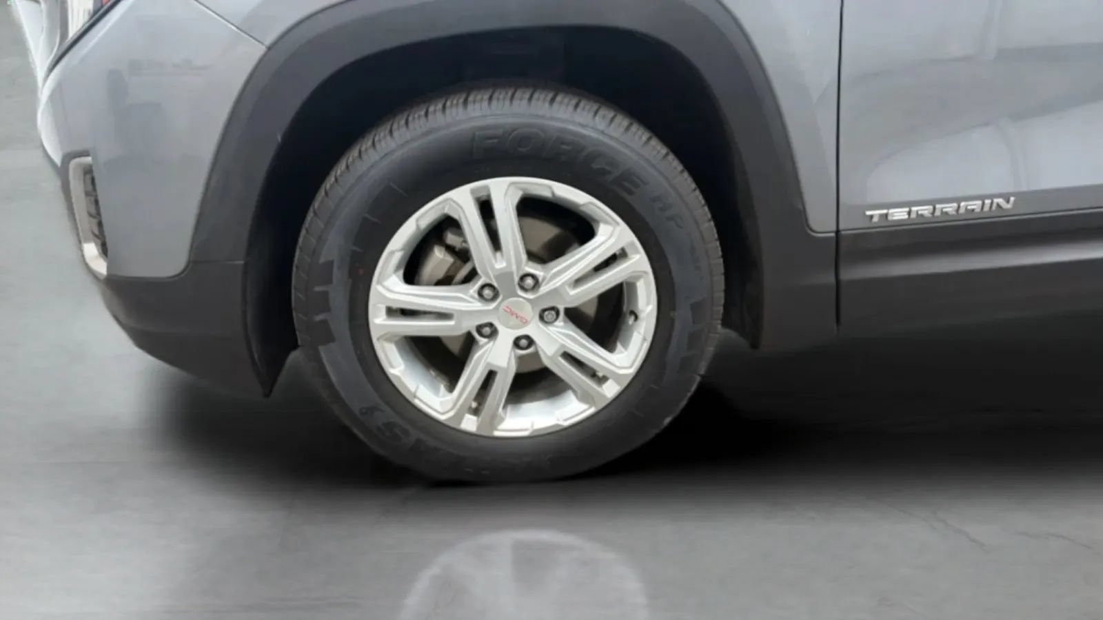 Used 2018 GMC Terrain SLE AWD/4WD image 29