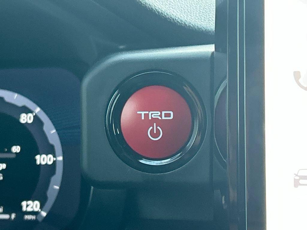 Used 2025 Toyota Tacoma TRD Off-Road AWD/4WD image 41
