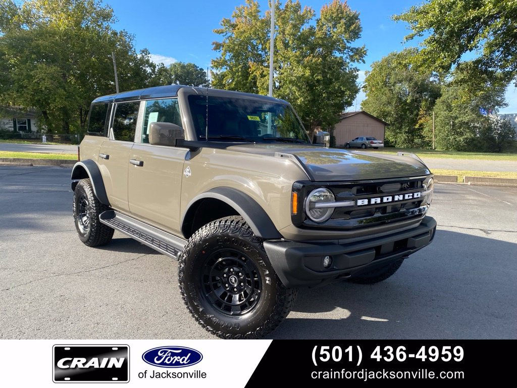 New 2026 Ford Bronco Outer Banks w/ Sasquatch Package AWD/4WD image 1