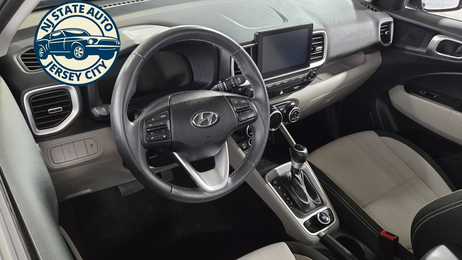 Used 2026 Hyundai Venue SEL FWD image 11