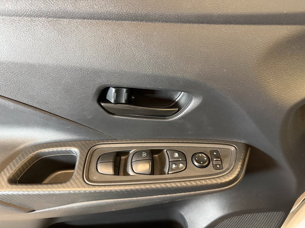 Used 2021 Nissan Versa S image 16