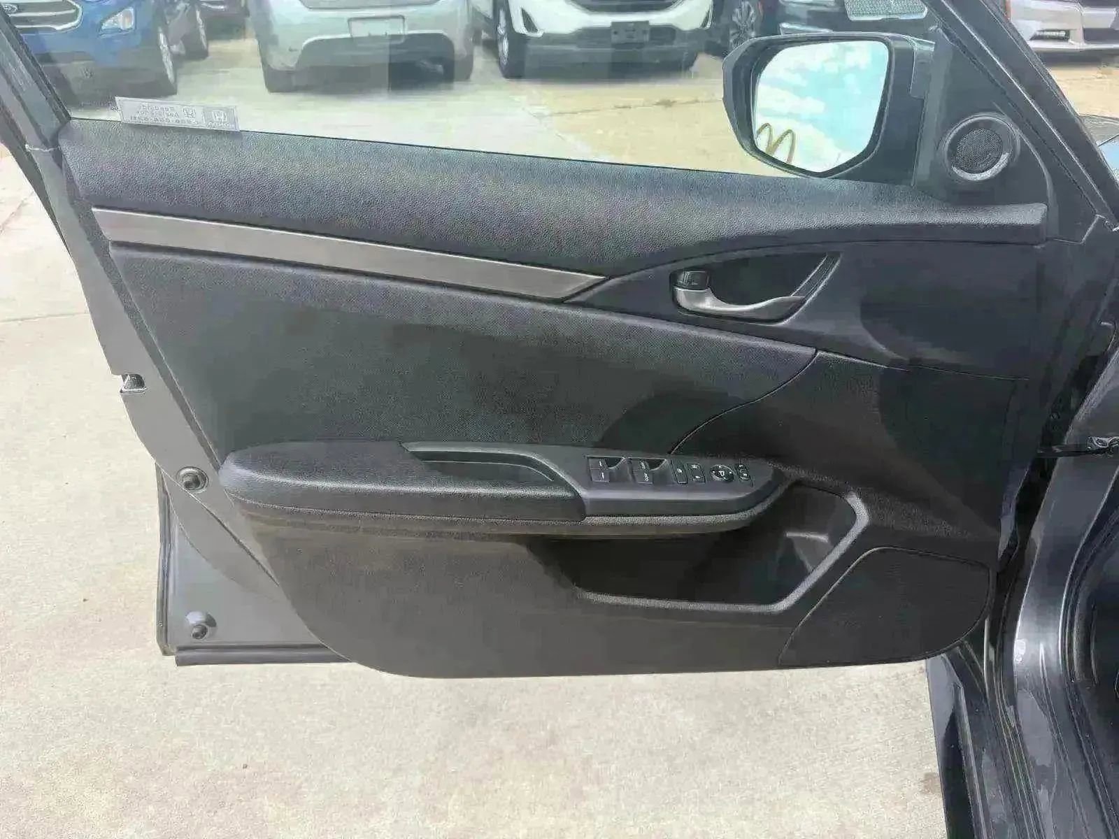 Used 2021 Honda Civic Sport image 9