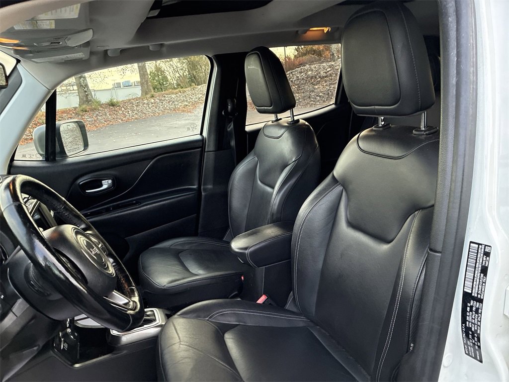 Used 2020 Jeep Renegade Limited image 11