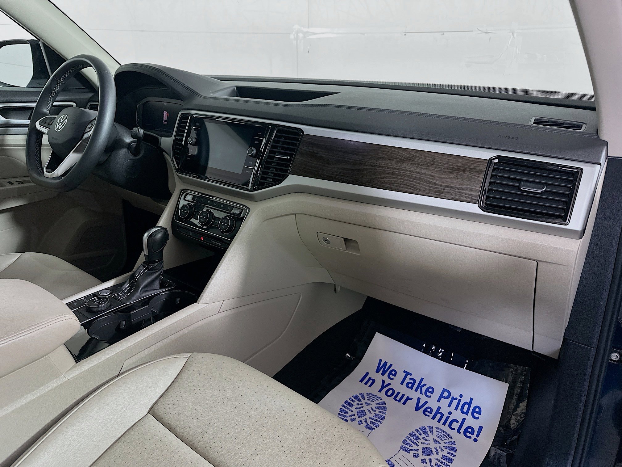 Certified 2022 Volkswagen Atlas SE image 30