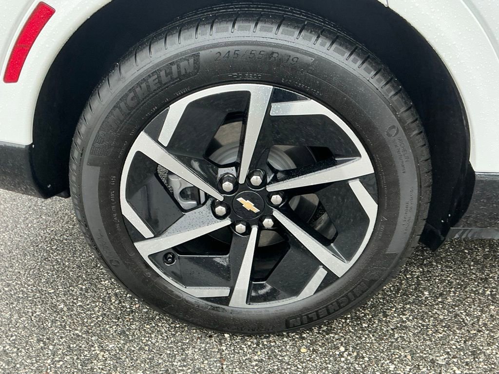 Used 2025 Chevrolet Equinox EV LT image 18