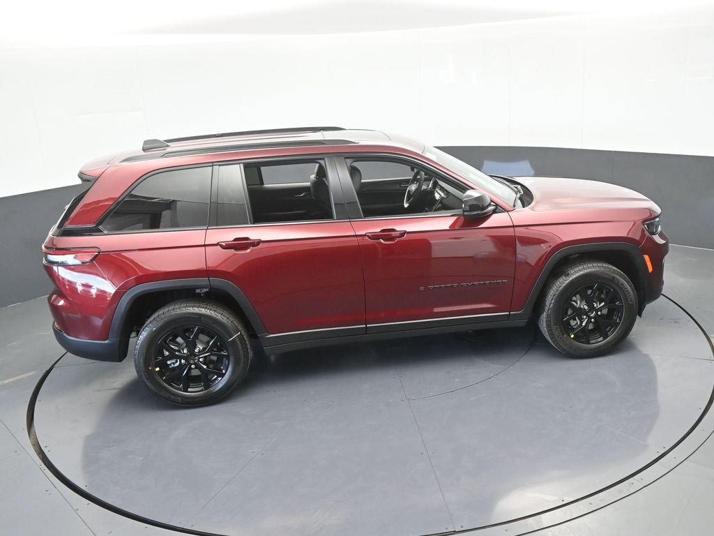 New 2025 Jeep Grand Cherokee Laredo image 47