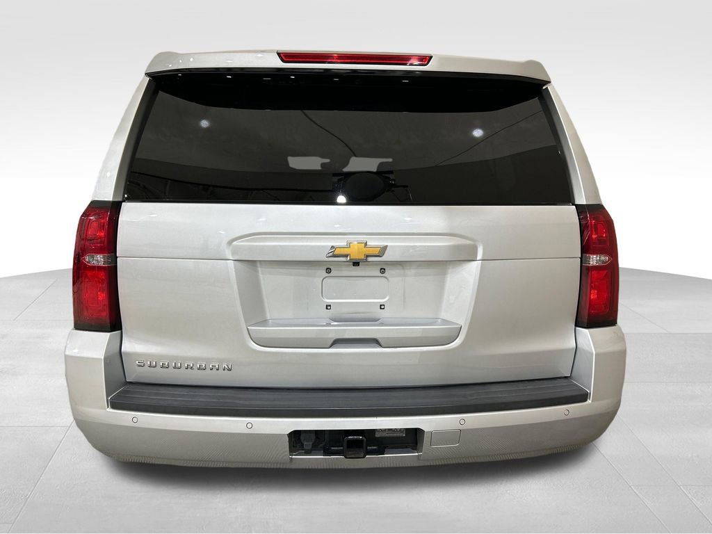 Used 2020 Chevrolet Suburban LT AWD/4WD image 4