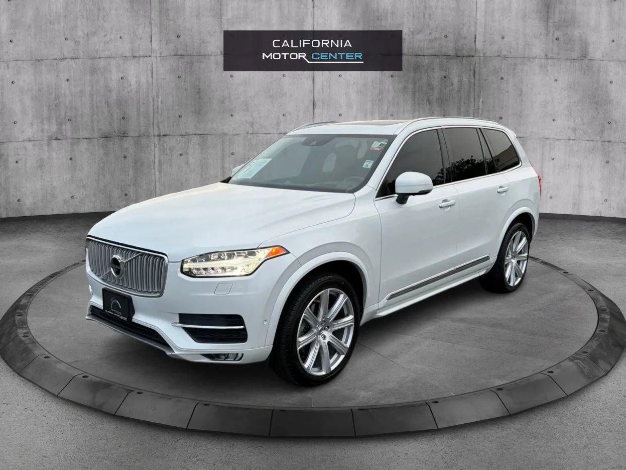 Used 2017 Volvo XC90 T6 Inscription w/ Luxury Package image 3