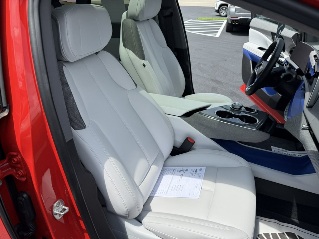 Certified 2025 Cadillac Optiq Sport 1 AWD/4WD image 34