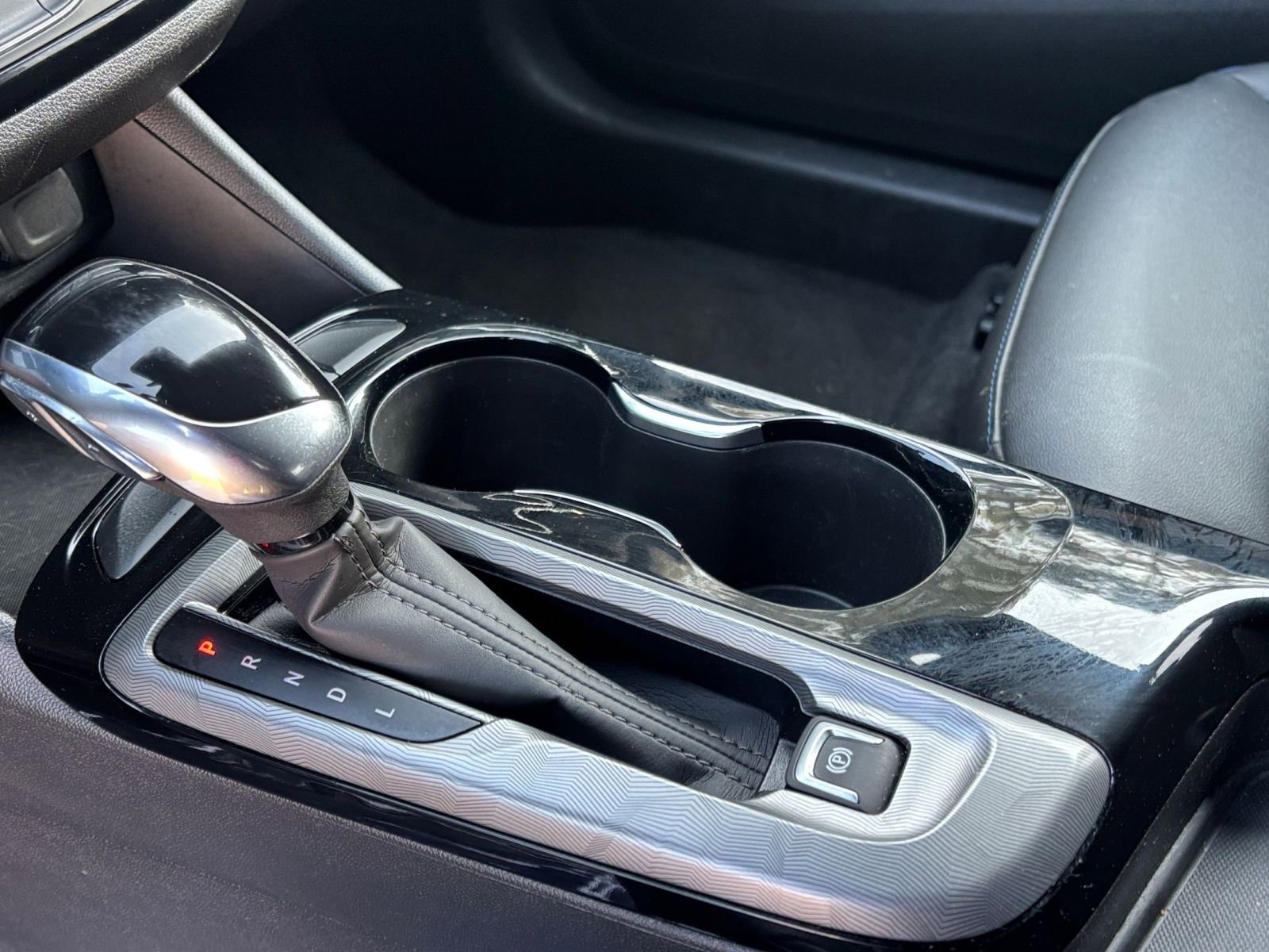 Used 2025 Buick Envista Sport Touring FWD image 42