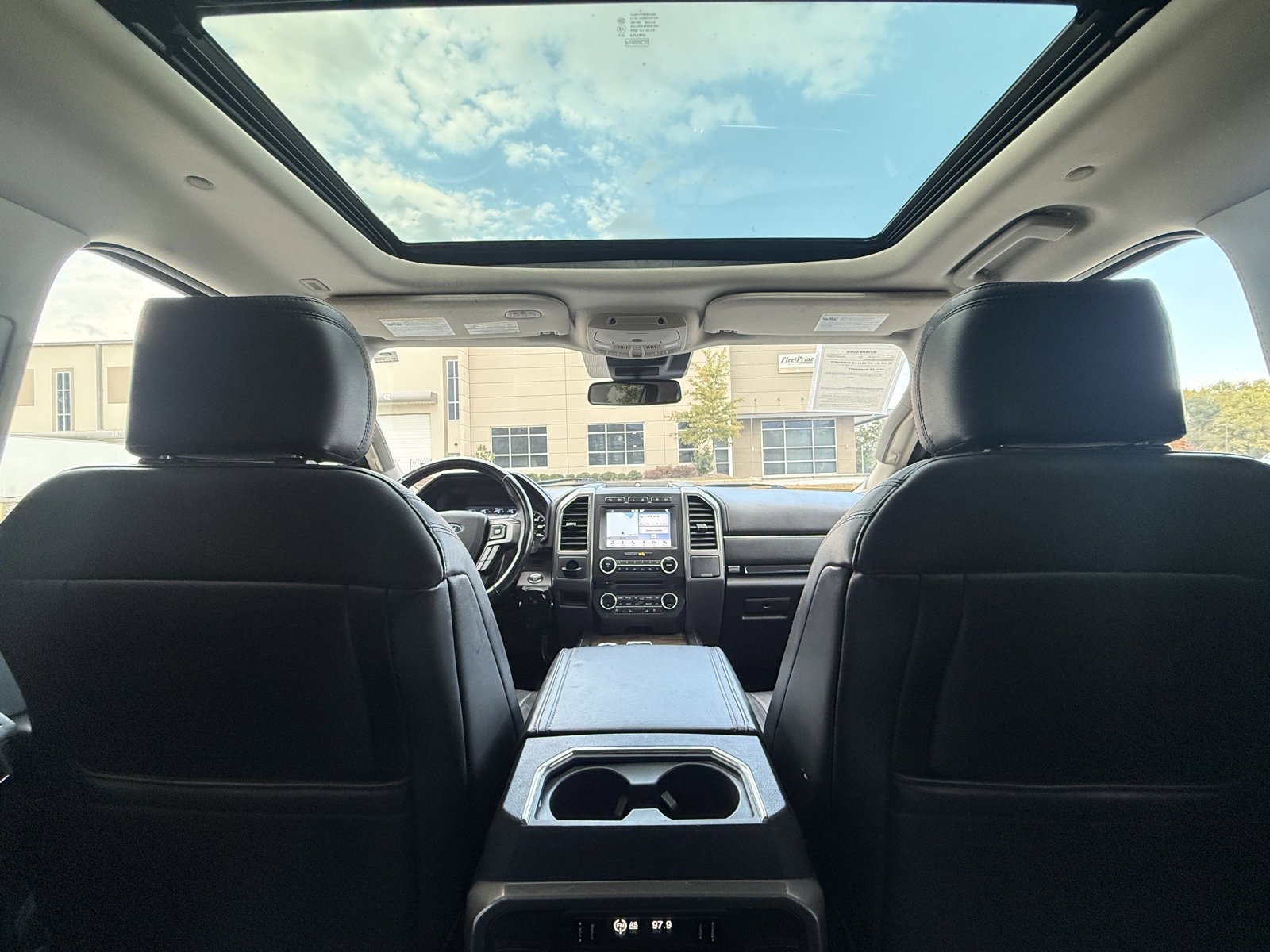 Used 2018 Ford Expedition Platinum image 29