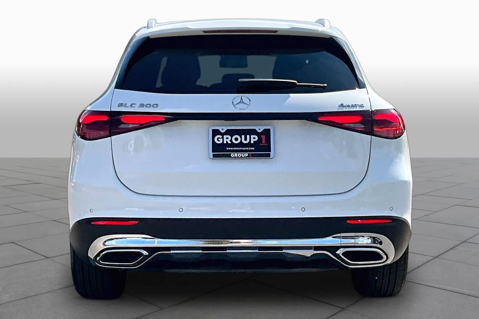 Used 2025 Mercedes-Benz GLC 300 4MATIC image 5