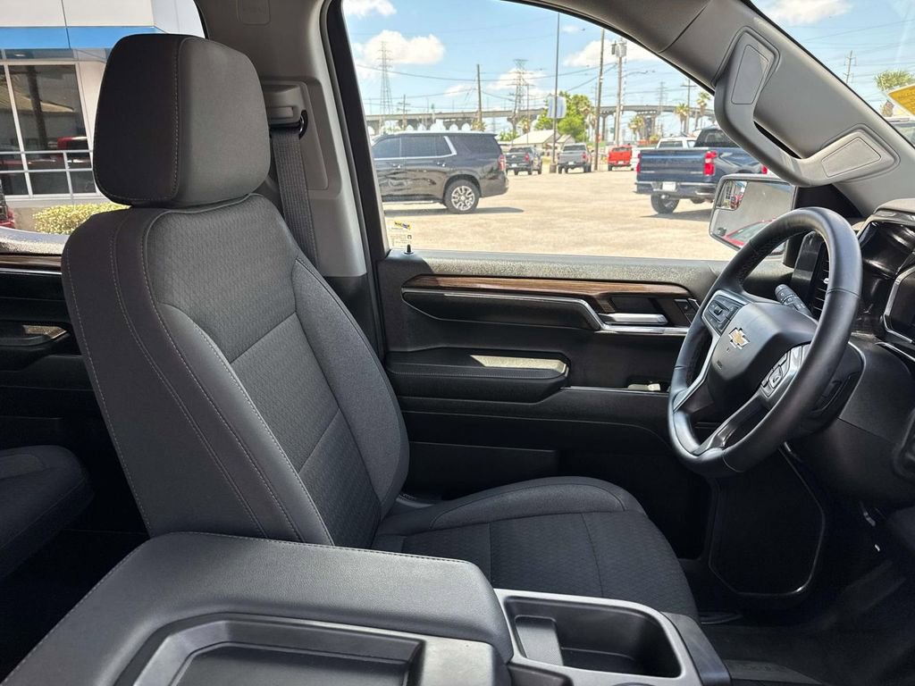 Used 2024 Chevrolet Silverado 1500 LT w/ Protection Package image 10