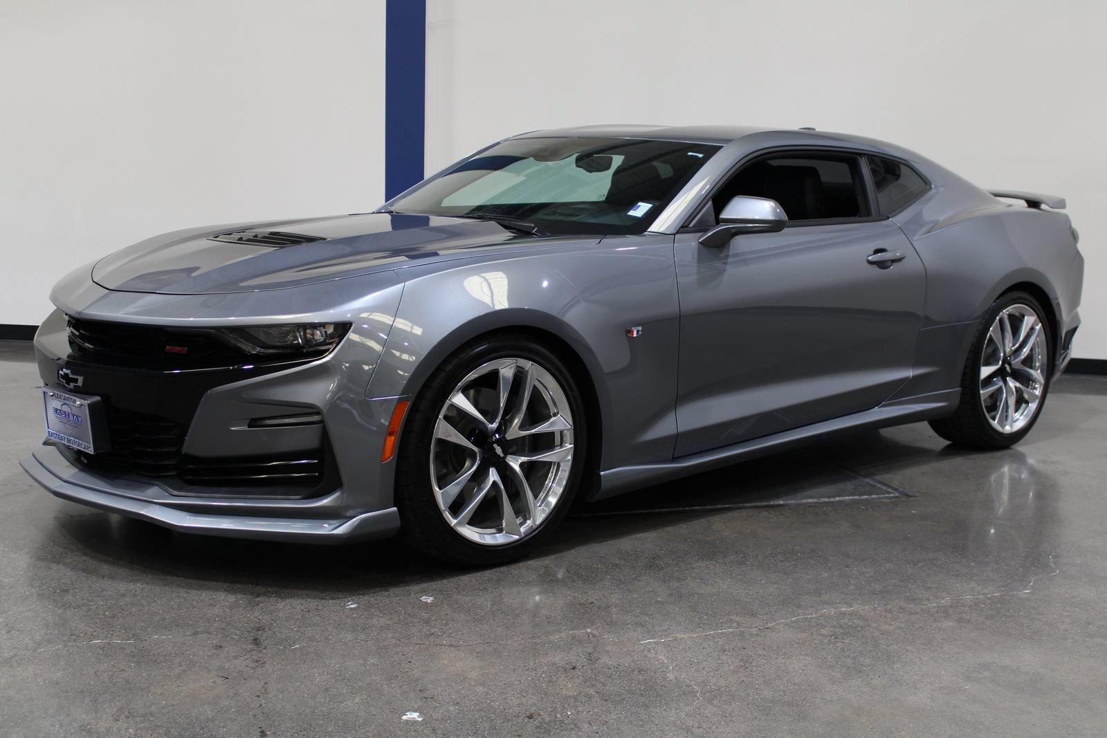 Used 2019 Chevrolet Camaro SS w/ LPO, Ground Effects Package RWD image 7