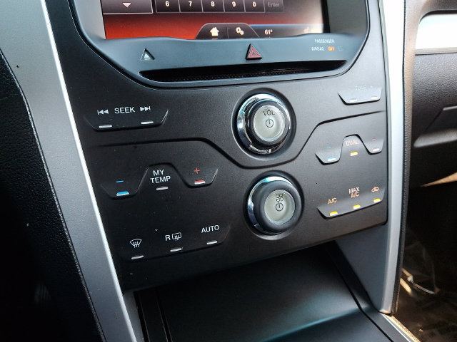 Used 2013 Ford Explorer XLT AWD/4WD image 17
