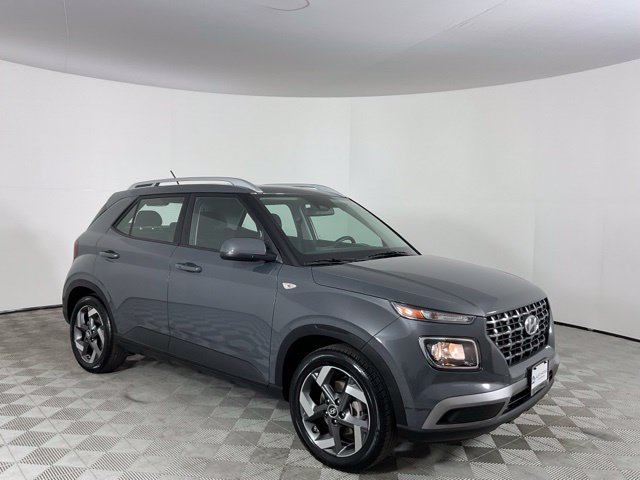 Used 2026 Hyundai Venue SEL FWD image 3