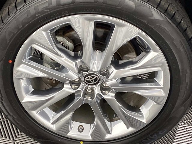 Used 2023 Toyota Highlander Limited image 31