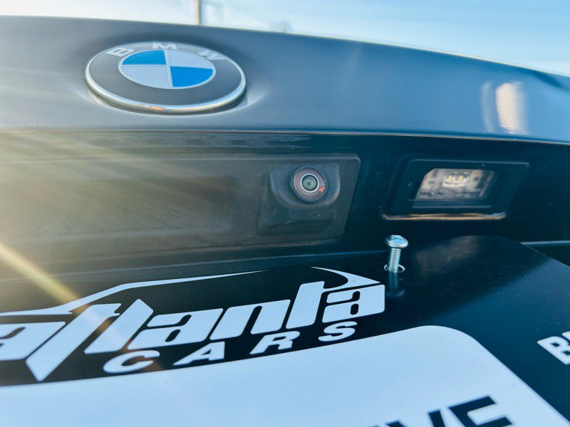 Used 2018 BMW 320i xDrive Sedan w/ Premium Package image 15