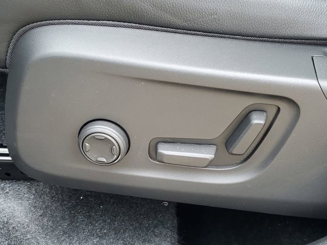 New 2026 Volvo XC40 B5 Plus w/ Protection Package Premier image 7