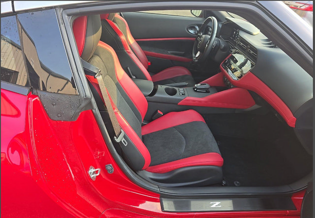 Certified 2025 Nissan Z Performance w/ Floor Mat Package RWD image 10
