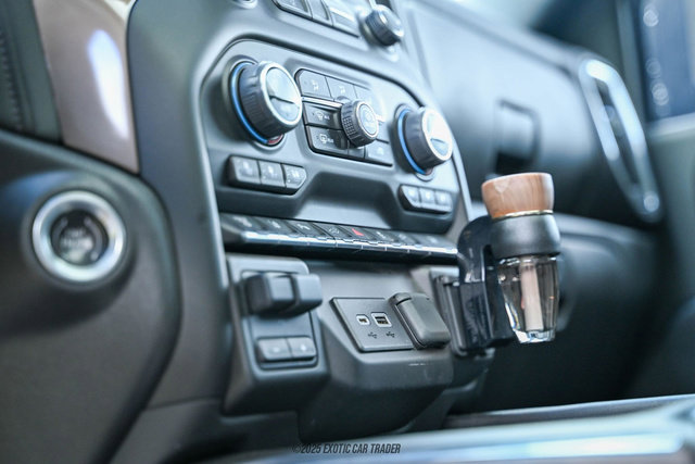 Used 2023 Chevrolet Silverado 3500 High Country image 26