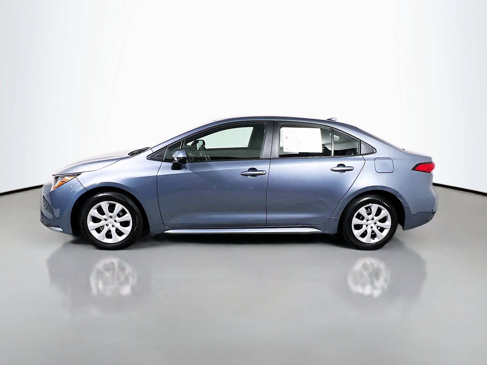 Used 2024 Toyota Corolla LE image 9