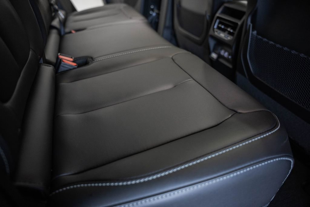 New 2025 Jeep Grand Cherokee Limited image 32