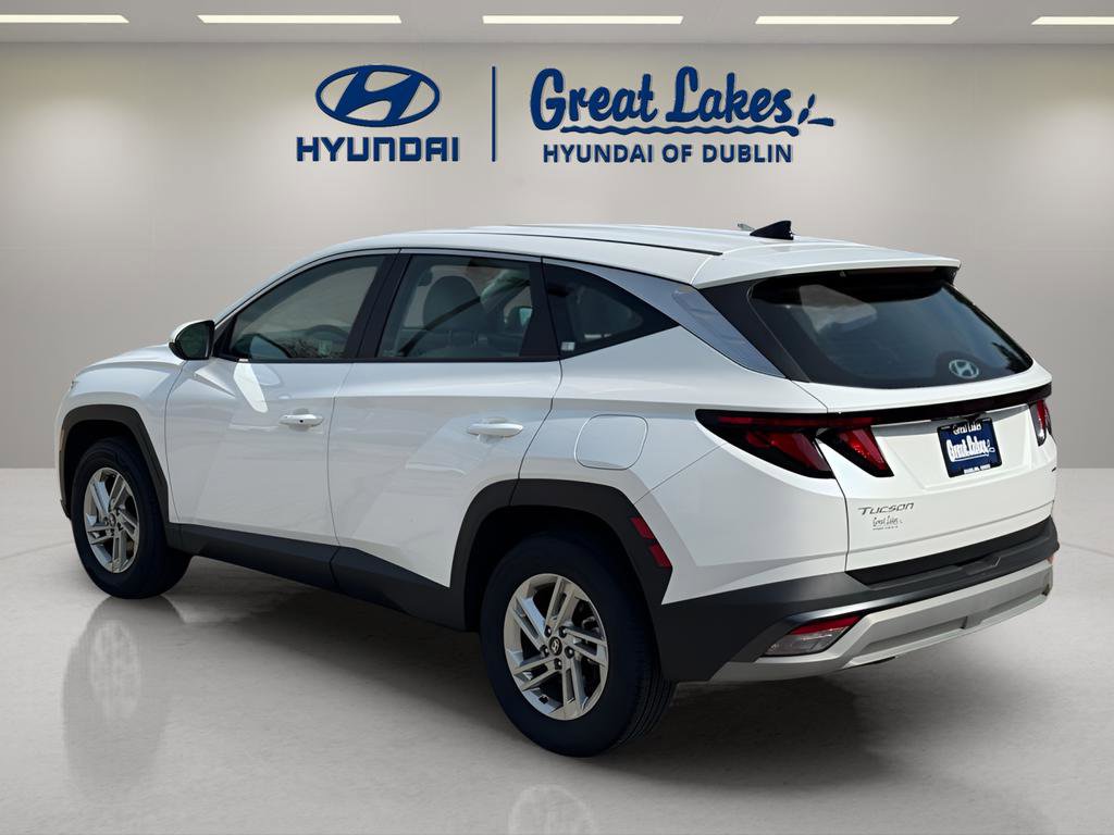 Certified 2025 Hyundai Tucson SE image 3