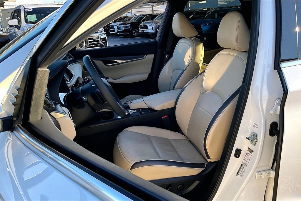 Certified 2022 INFINITI QX50 Luxe FWD image 34