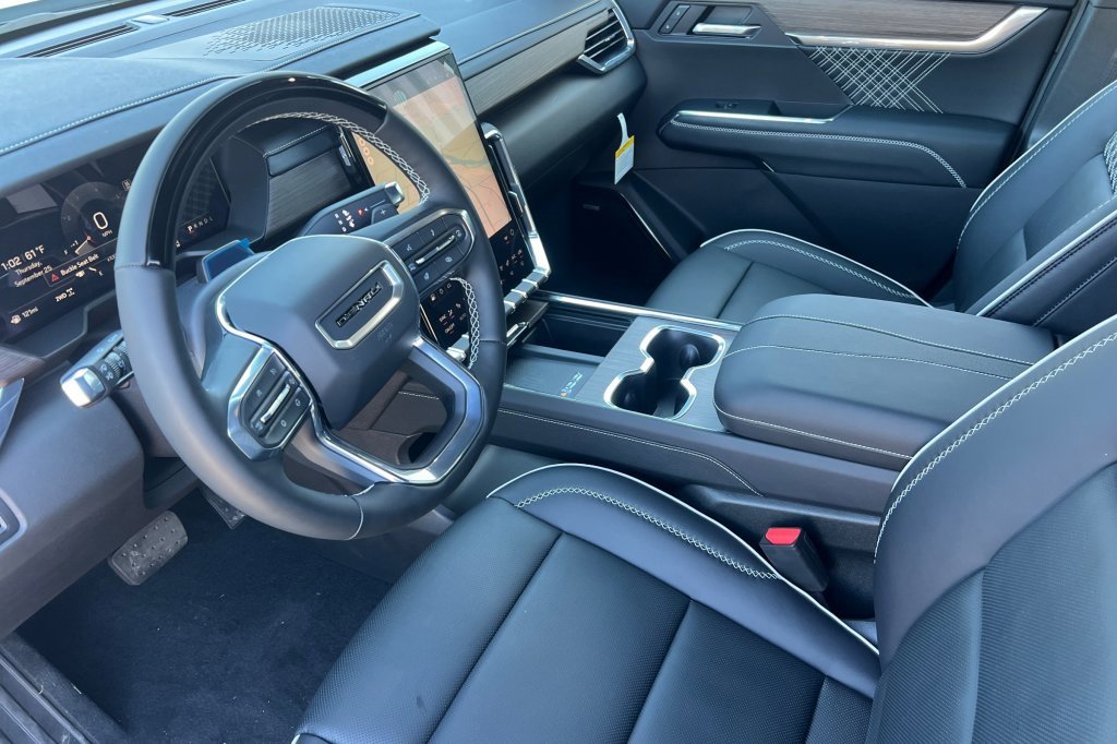 New 2026 GMC Acadia Denali w/ Super Cruise Package image 7