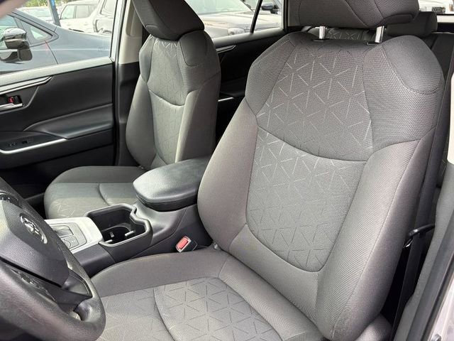 Used 2024 Toyota RAV4 XLE image 25