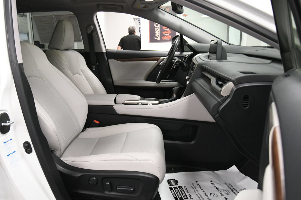 Used 2021 Lexus RX 350L Premium w/ Premium Package AWD/4WD image 29