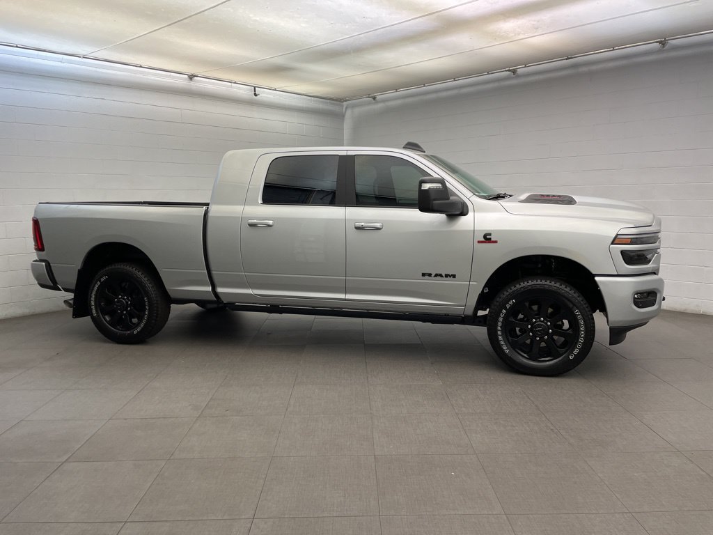 New 2026 RAM 2500 Laramie AWD/4WD image 2