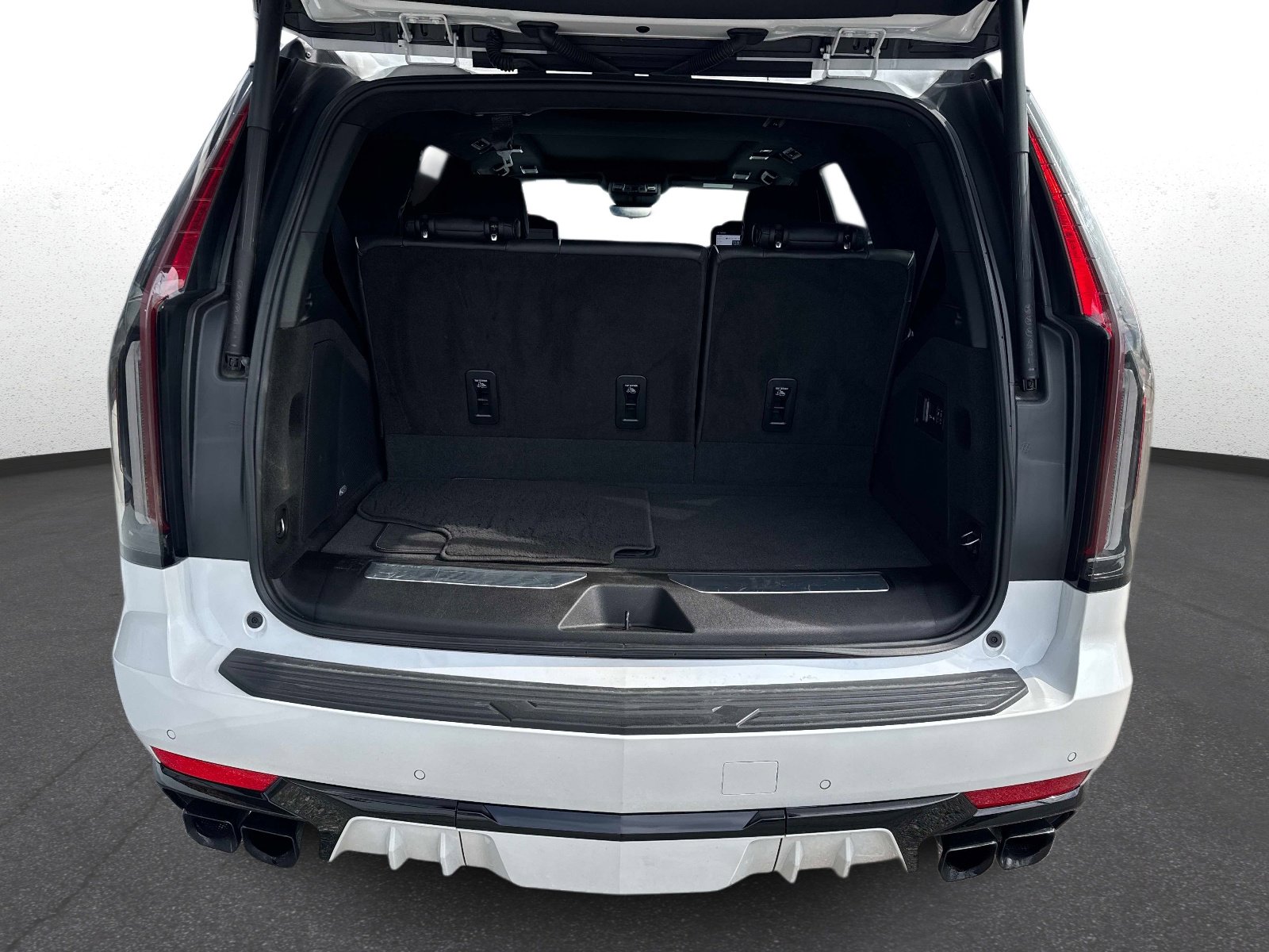 Used 2024 Cadillac Escalade V image 44