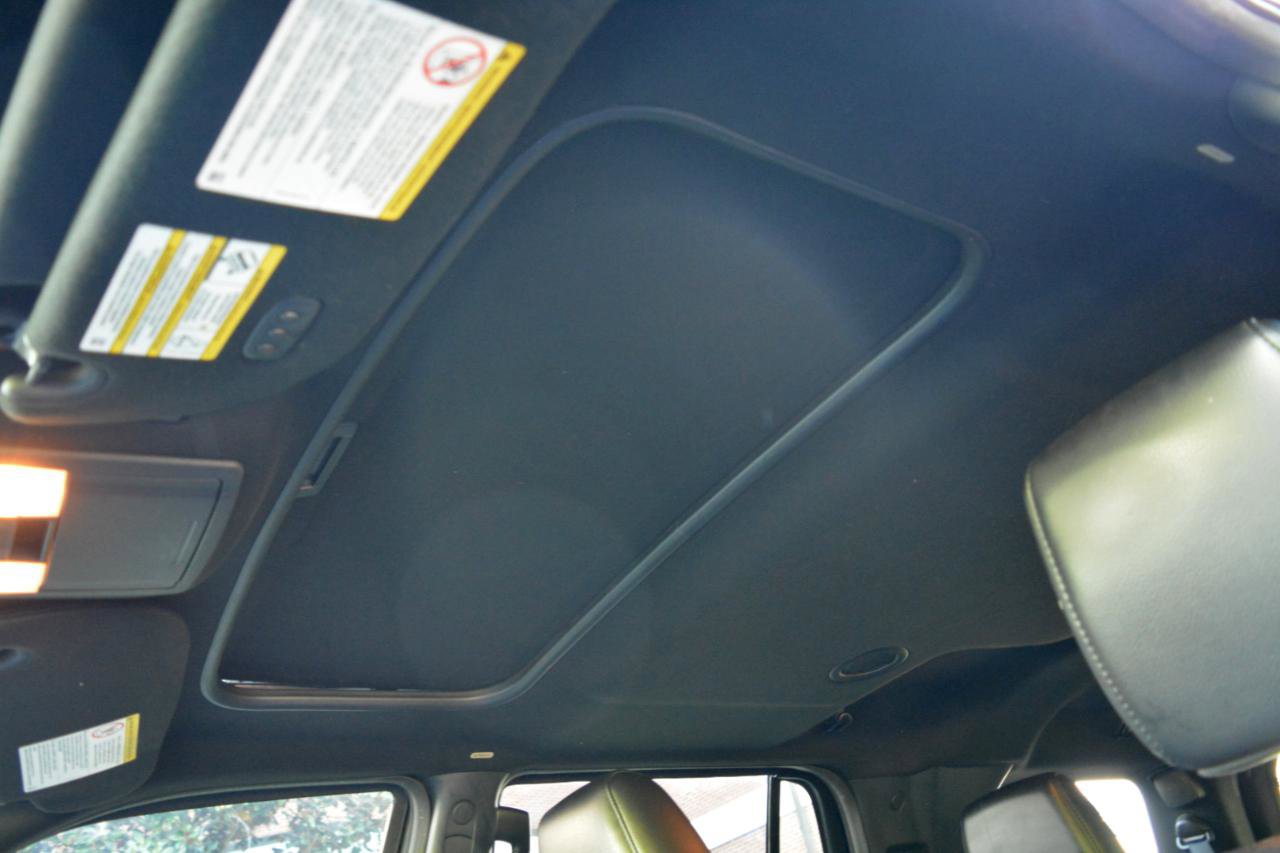 Used 2015 Ford Expedition Limited w/ Equipment Group 301A AWD/4WD image 29