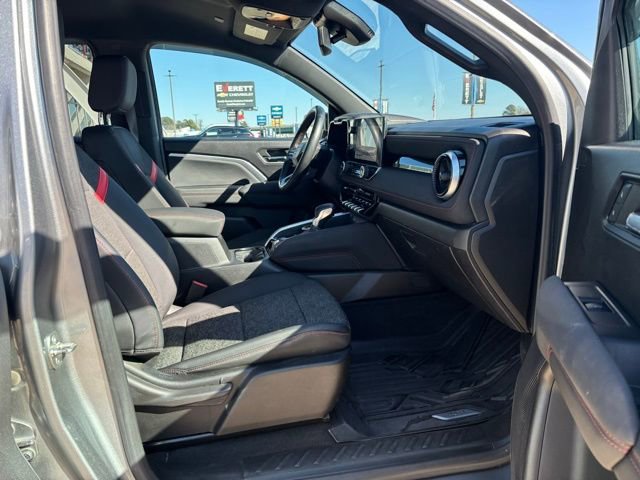 Used 2023 Chevrolet Colorado Z71 w/ Z71 Convenience Package 2 image 17