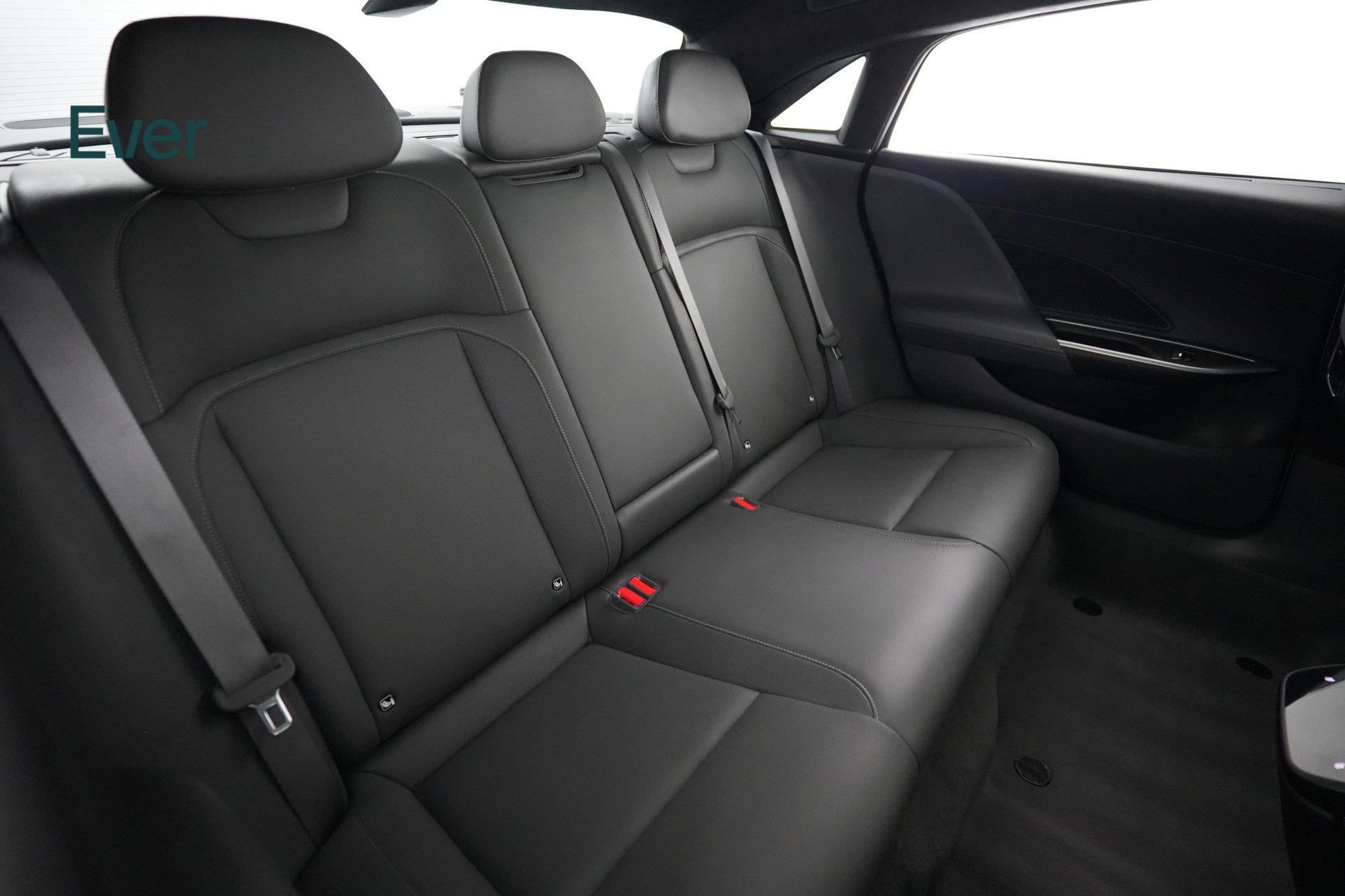 Used 2024 Lucid Air Touring AWD/4WD image 5