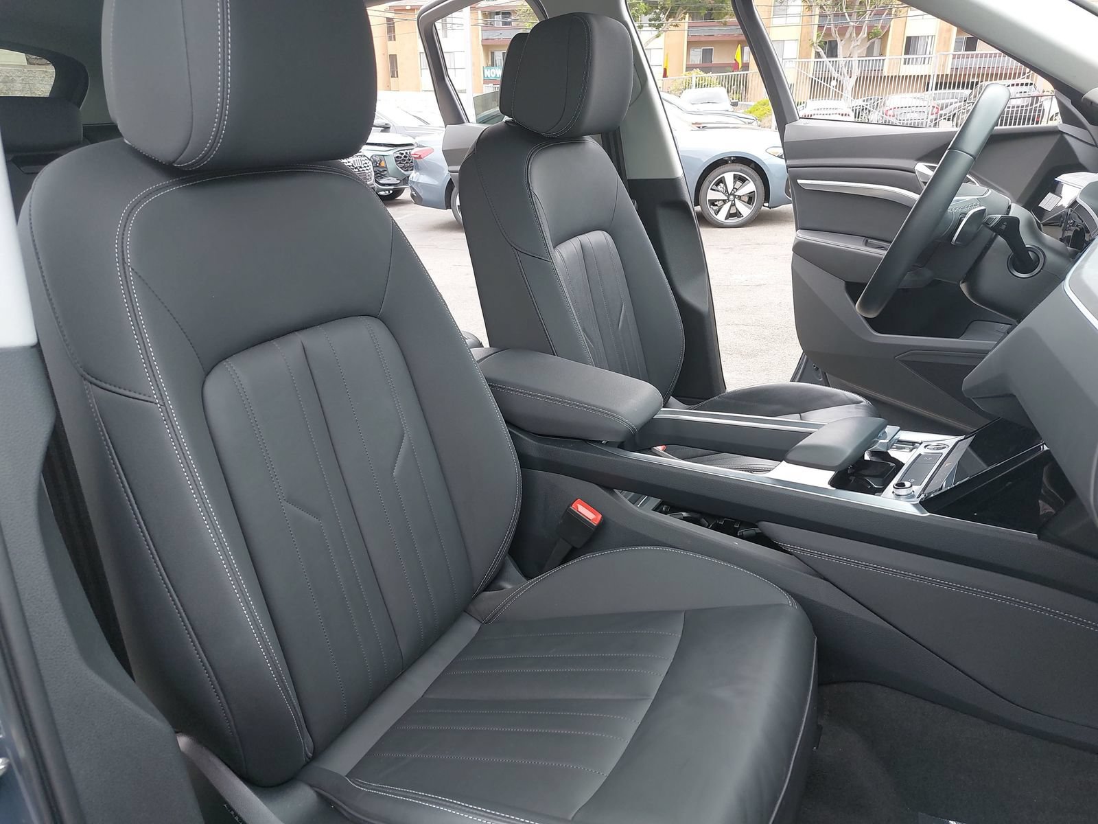 Used 2024 Audi Q8 e-tron Premium AWD/4WD image 10