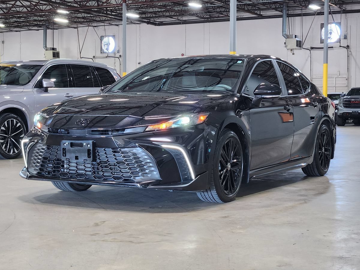 Used 2025 Toyota Camry SE w/ Multimedia Upgrade Package FWD image 4