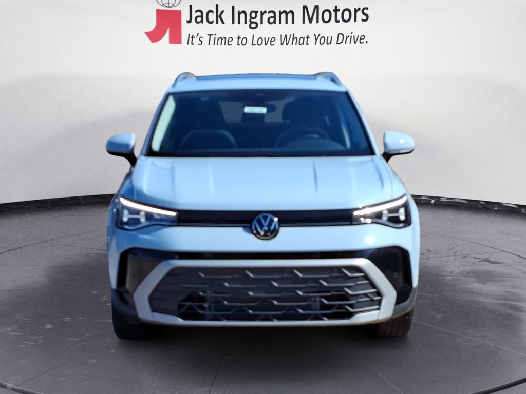 Certified 2025 Volkswagen Taos SE w/ Panoramic Sunroof Package image 8