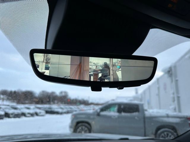 Used 2025 Chevrolet Tahoe High Country image 37