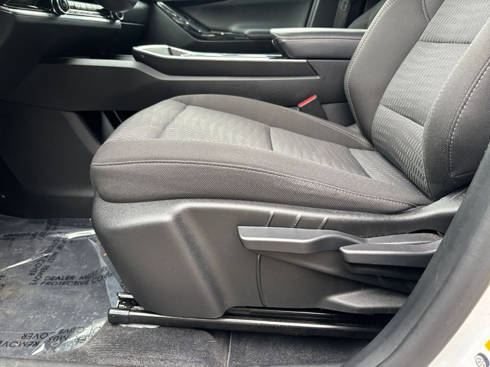 Used 2025 Chevrolet Equinox LT image 23