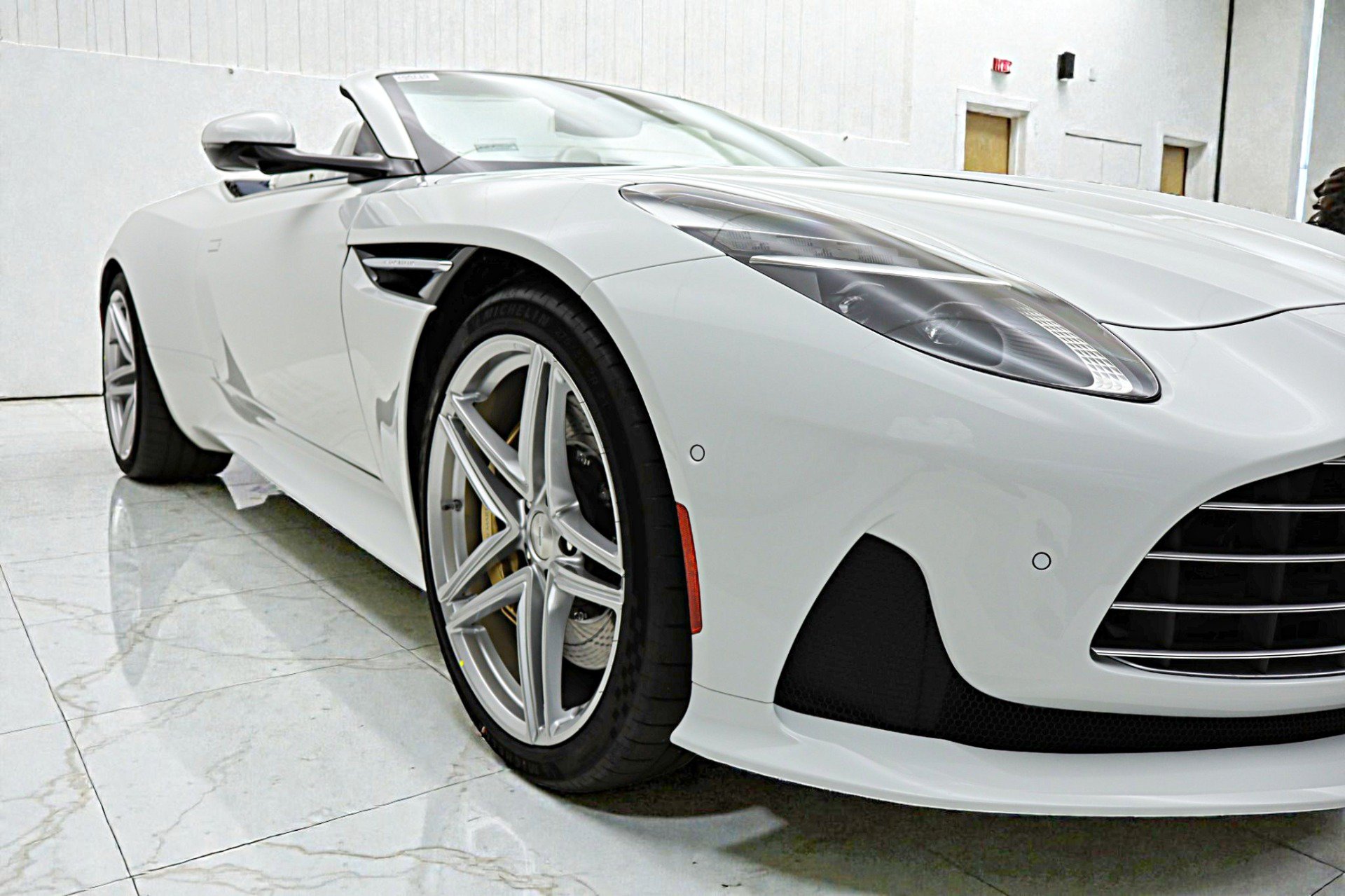 Used 2026 Aston Martin DB12 Convertible RWD image 26