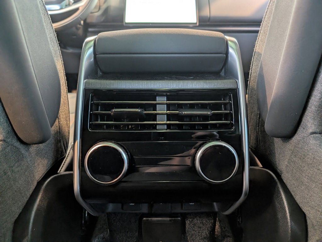 New 2025 Land Rover Range Rover SE image 29